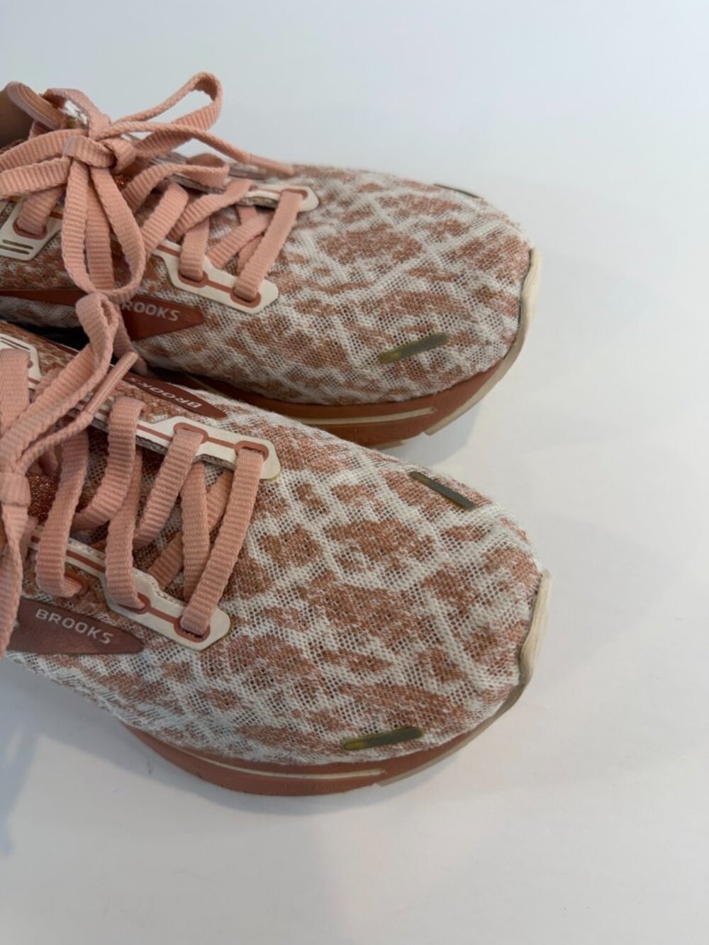 Brooks Women's Ghost 14 Brown Cloud White Coral Pink Running Shoe Size 6 - Picture 6 of 14